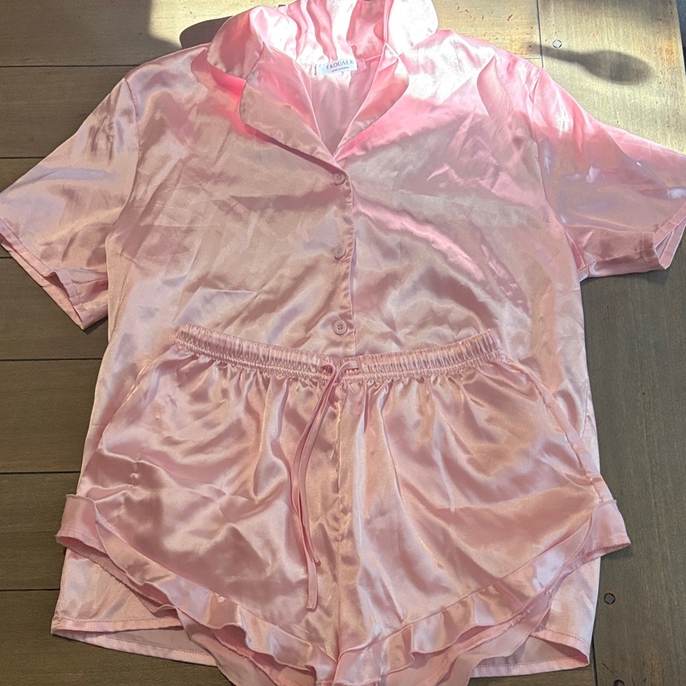 Elegant Pink Satin Pajama Set for Women